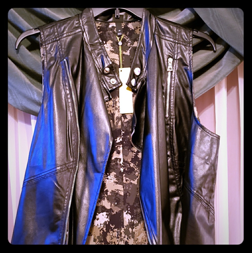 🖤NWT🖤FAUX LEATHER VEST